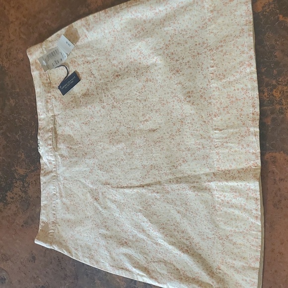 American Eagle Outfitters Stretch Zip Dainty Floral Sz. 4 Skirt - Picture 1 of 12